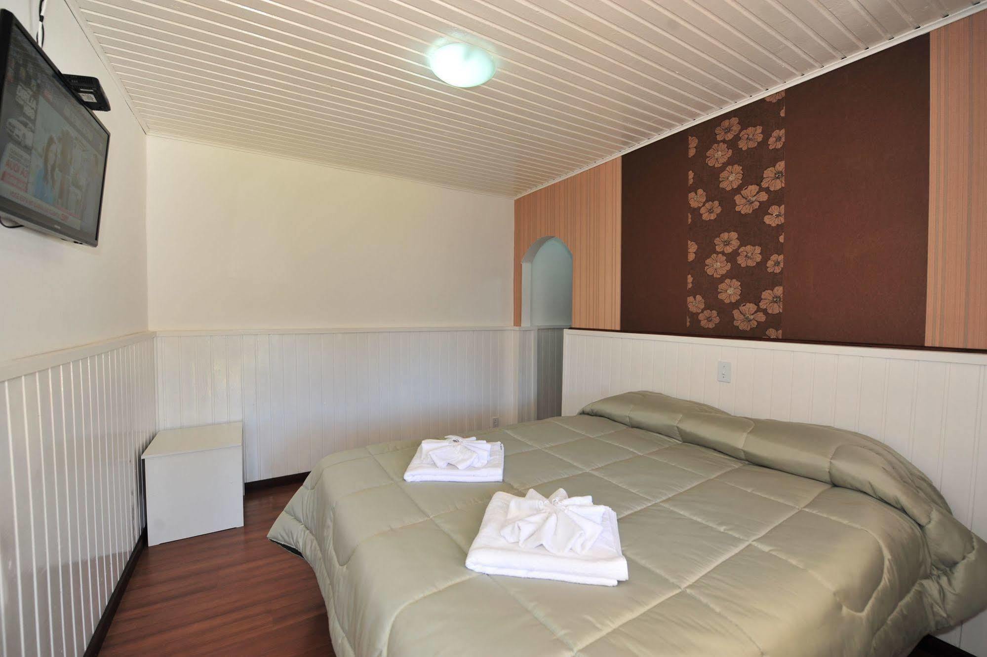 Pousada Villaggio Di Roma Campos do Jordão エクステリア 写真